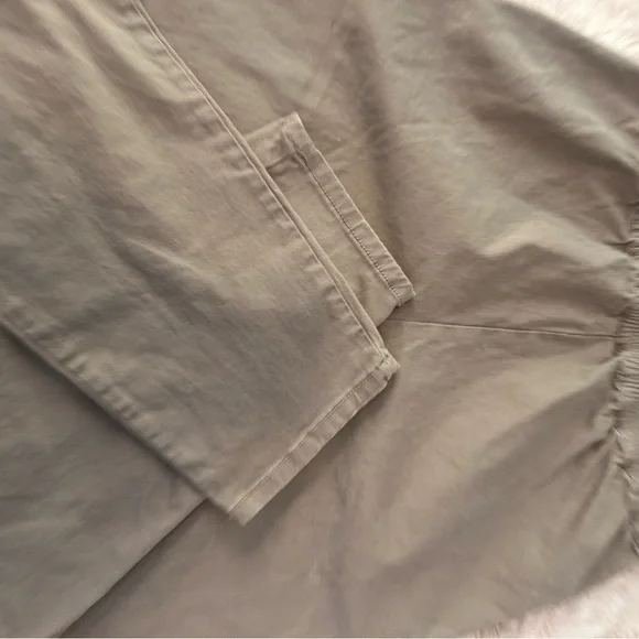 BCBGeneration High Rise Barrel Leg Khakis - Picture 2 of 7